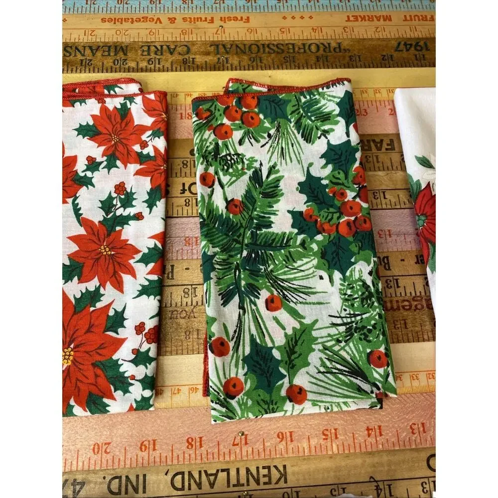 Vintage Christmas Napkins Cloth Set 8 Red Holly Poinsettia Patchwork Retro